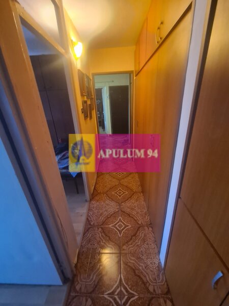 Apartament cu 3 camere de vanzare in Campina - Zona Centrala