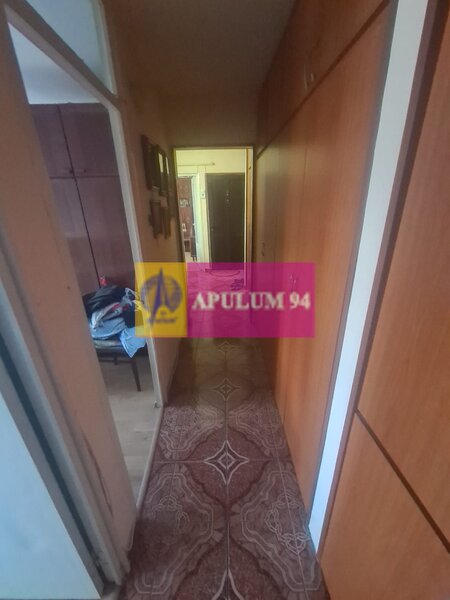 Apartament cu 3 camere de vanzare in Campina - Zona Centrala