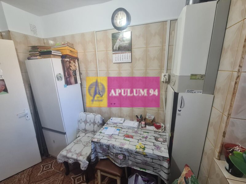Apartament cu 3 camere de vanzare in Campina - Zona Centrala